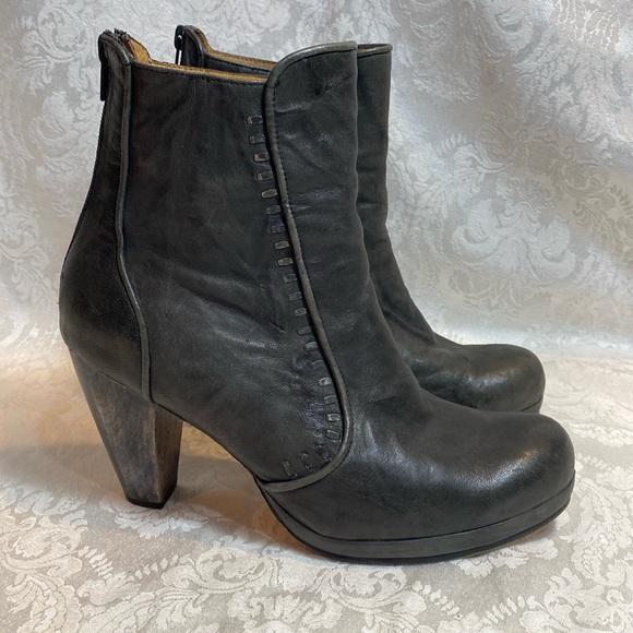 Calleen Cordero Shoes - Calleen Cordero women’s black leather booties ankle boots studded size 8.5